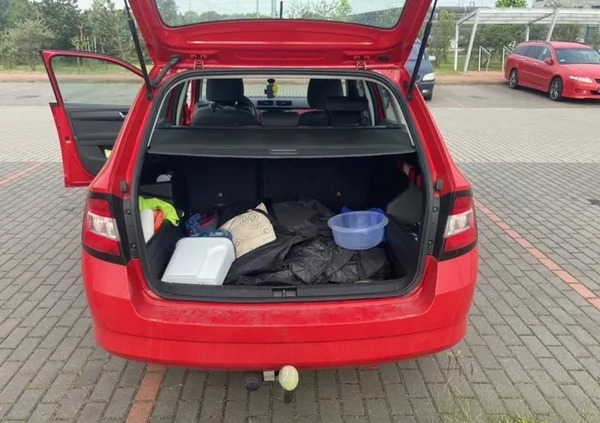 Skoda Fabia cena 25000 przebieg: 177000, rok produkcji 2016 z Świnoujście małe 79